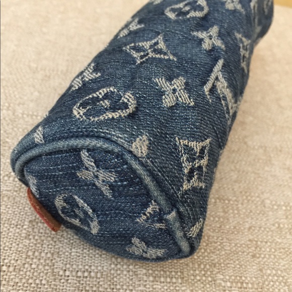 Louis Vuitton Denim Pochette Case - Picture 8 of 15